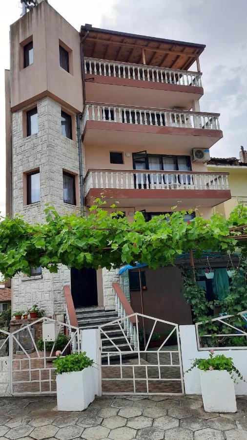 فندق سوزوبولفي  بيت ضيافة زورا المظهر الخارجي الصورة