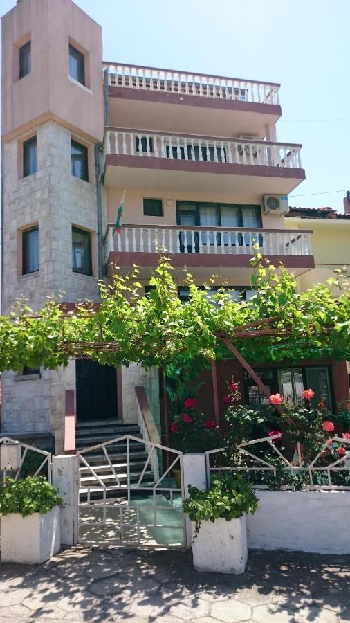 فندق سوزوبولفي  بيت ضيافة زورا المظهر الخارجي الصورة